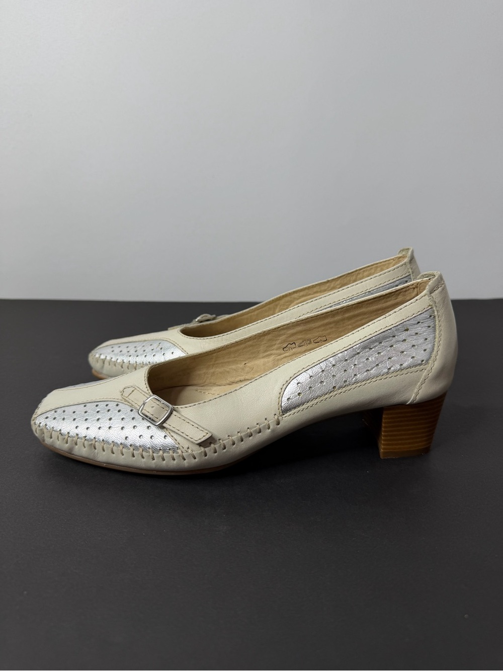 Vera Pelle Cream and Silver Low Block Heel Pumps
